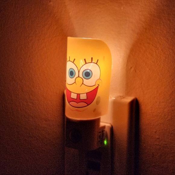 Vintage SpongeBob Nightlight - Picture 4 of 4